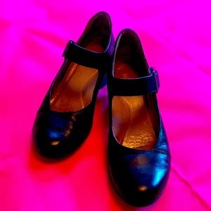 Dansko Mary Janes pumps rubber soled Velcro